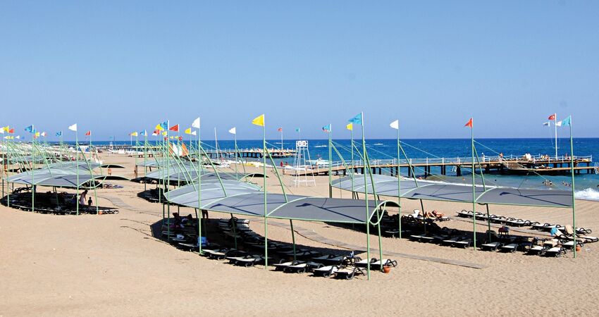 Limak Lara DeLuxe Hotel