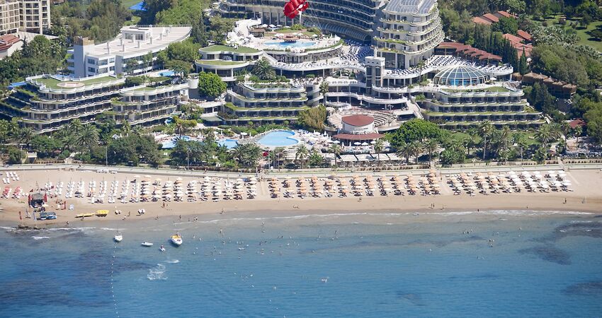 Crystal Sunrise Queen Luxury Resort & Spa