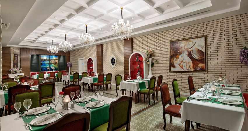 Crystal Waterworld Resort & Spa