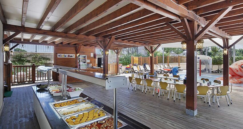 Crystal Palace Luxury Resort & Spa