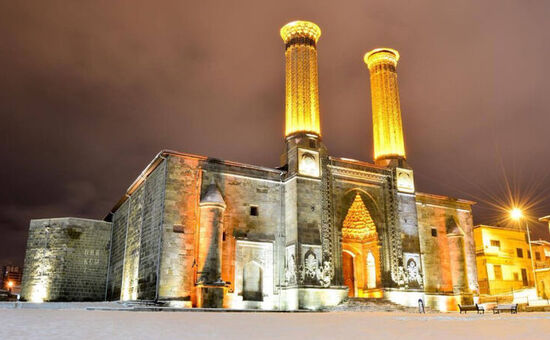 Doğu Anadolu Turu Yataklı Vagon (Tren Gidiş Uçak Dönüş) 6 Gece 7 Gün