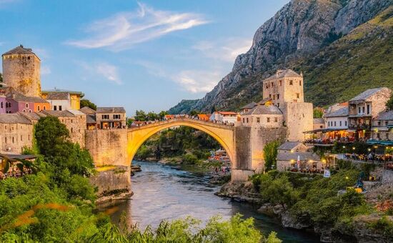 Kosovalı Büyük Balkanlar Turu AJet ile Extra Turlar ve Akşam Yemekleri Dahil TZL-TZL