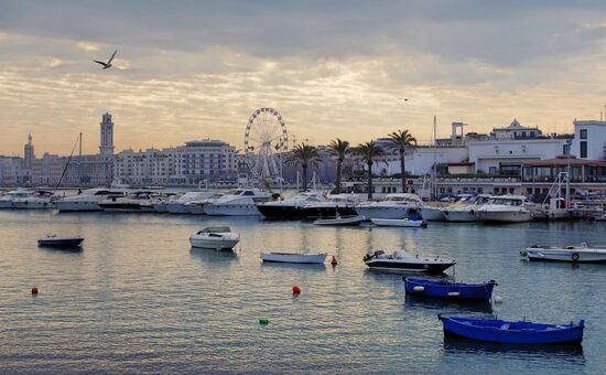 Güney İtalya (Amalfi Kıyıları & Bari Puglia) Turu Thy ile (Haziran & Ağustos 2026) 5 gece (BRI-NAP) AMALFİ KIYILARI & BARİ PUGLİA