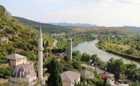 Kosovalı Büyük Balkanlar Turu AJet ile Extra Turlar ve Akşam Yemekleri Dahil TZL-TZL