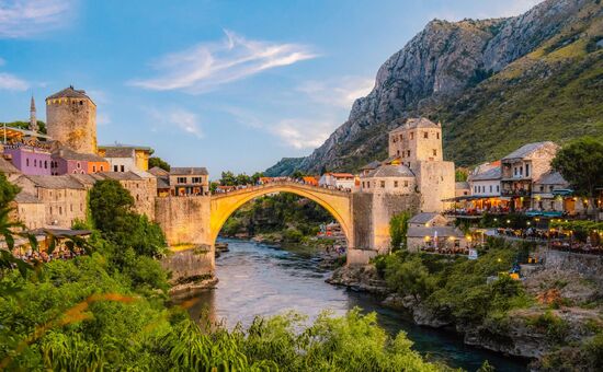 Kosovalı Büyük Balkanlar Turu AJet ile Extra Turlar ve Akşam Yemekleri Dahil TZL-TZL